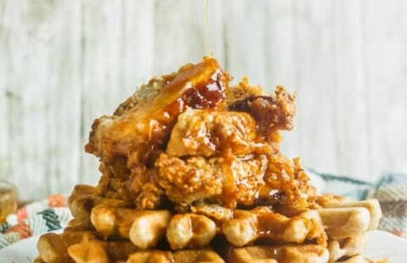 chicken-and-waffles-straight-hero-1-480x480