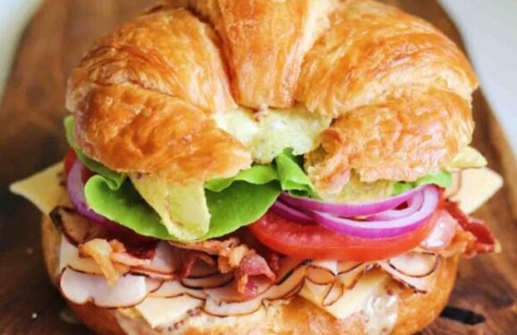 turkey croissantwich